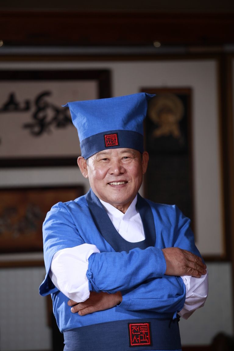 연곡>김종두-사)한국전통서각예술협회 정회원.초대작가.한국전통서각예술문화원28기.         우당각연회회원.