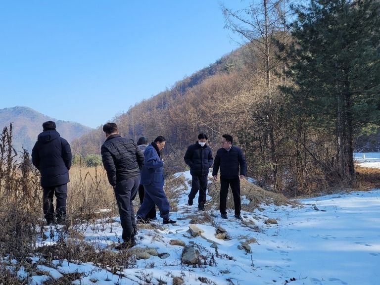 2025년 2월부터 진행될 한글평화대장경 판각 사업이 진행될 행사장부지를 회원님들과 함께 답사. . .